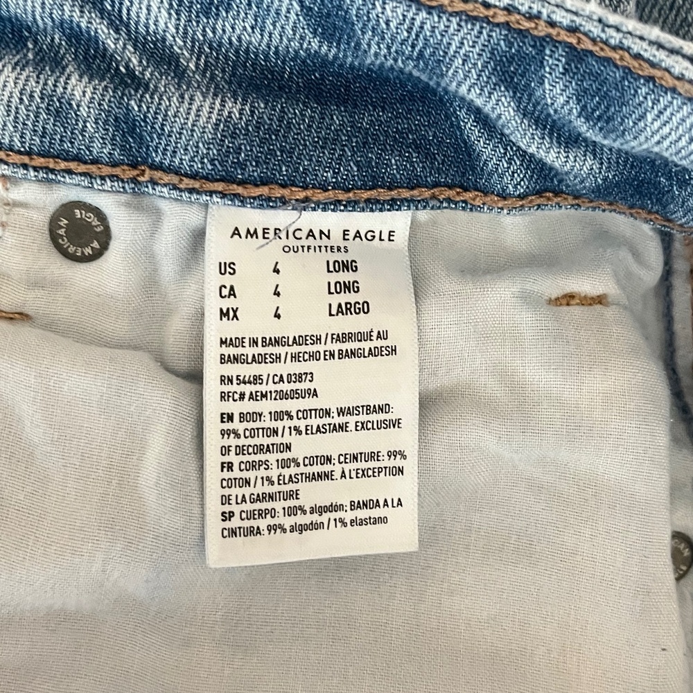American Eagle Mom Straight Jean size 4 long - Picture 8 of 8